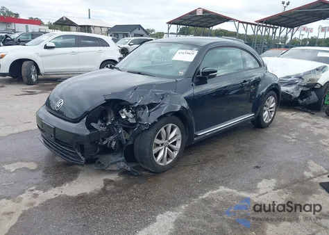 2017 Volkswagen Beetle #Pinkbeetle/1.8T Classic/1.8T S z USA, uszkodzony, nr VIN 3VWF17AT5HM630840